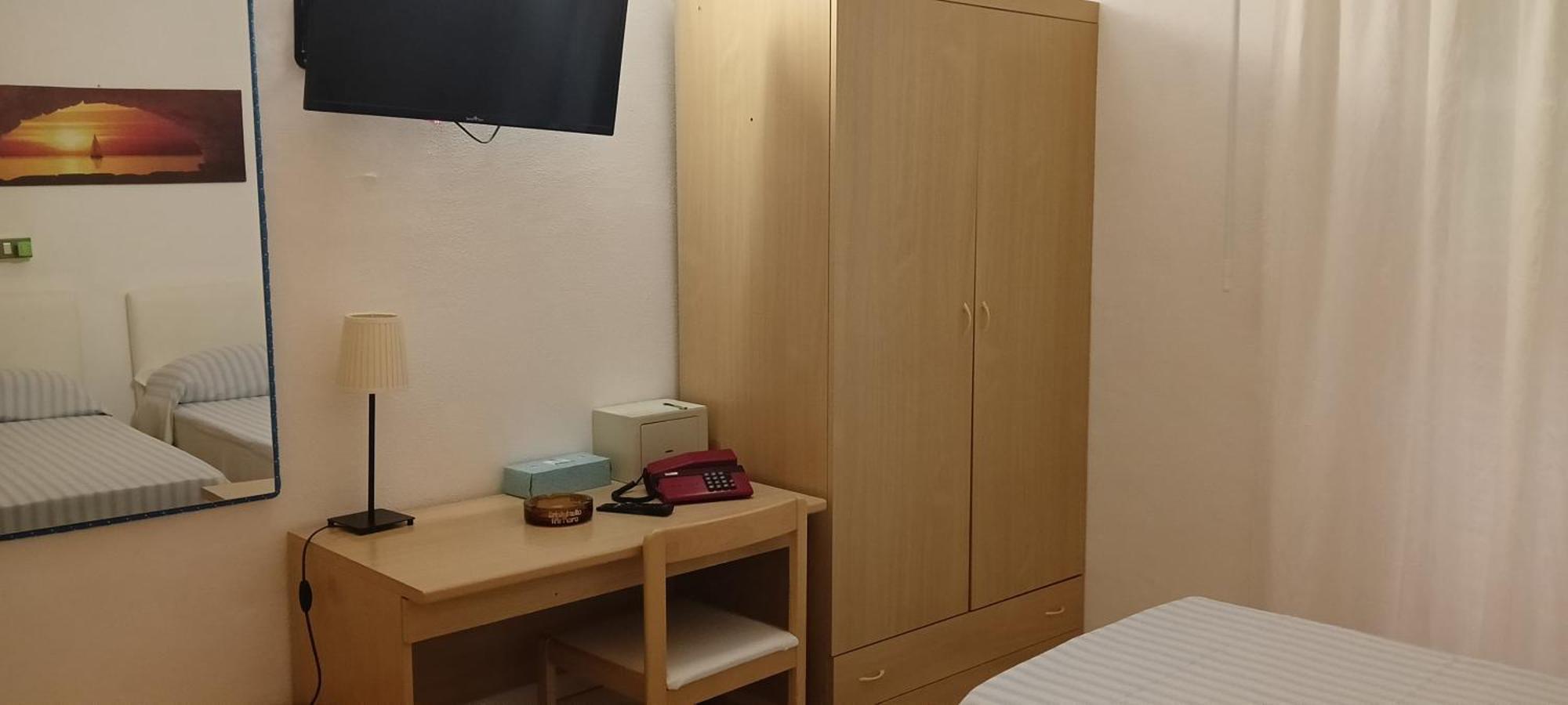 Piccolo Hotel Holiday Center ฟีนาเลลีกูเร ภายนอก รูปภาพ