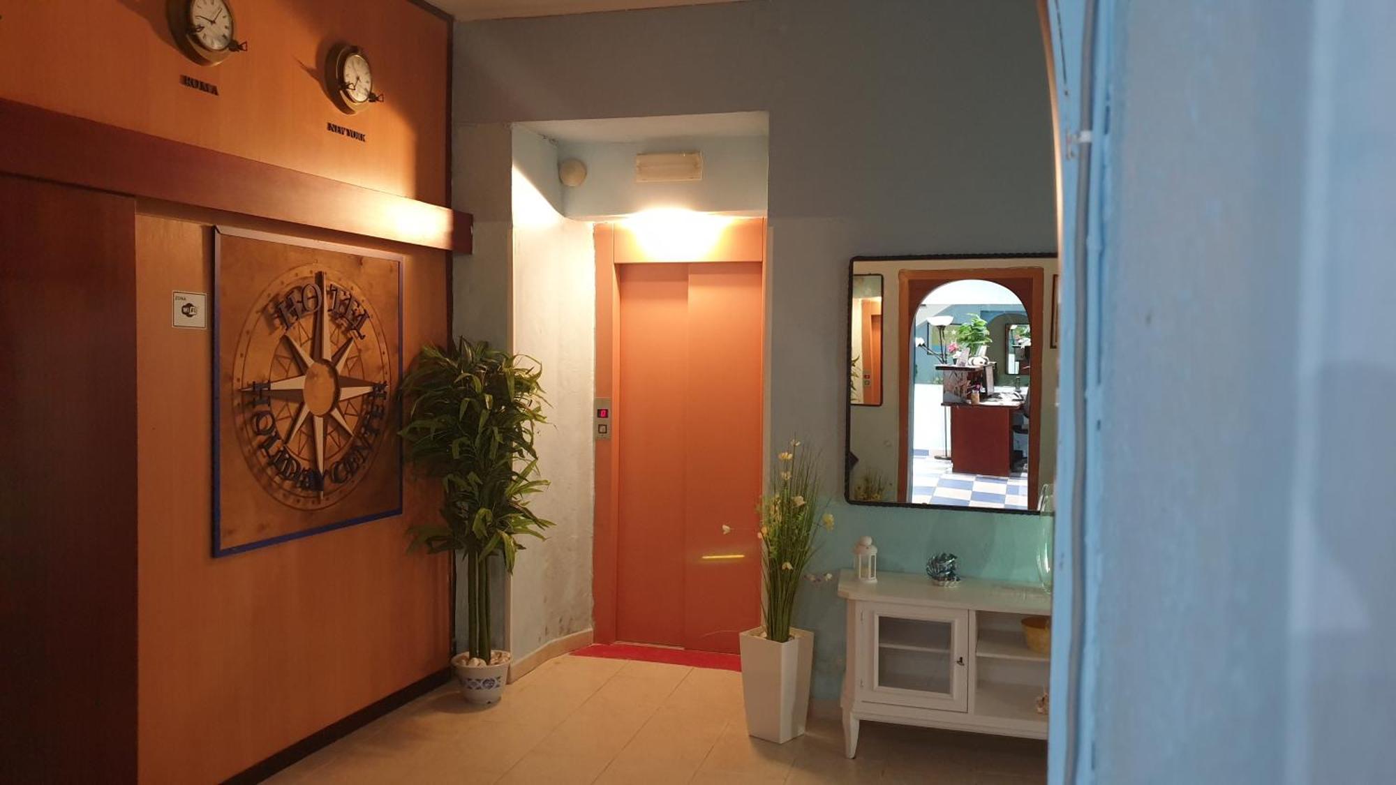 Piccolo Hotel Holiday Center ฟีนาเลลีกูเร ภายนอก รูปภาพ
