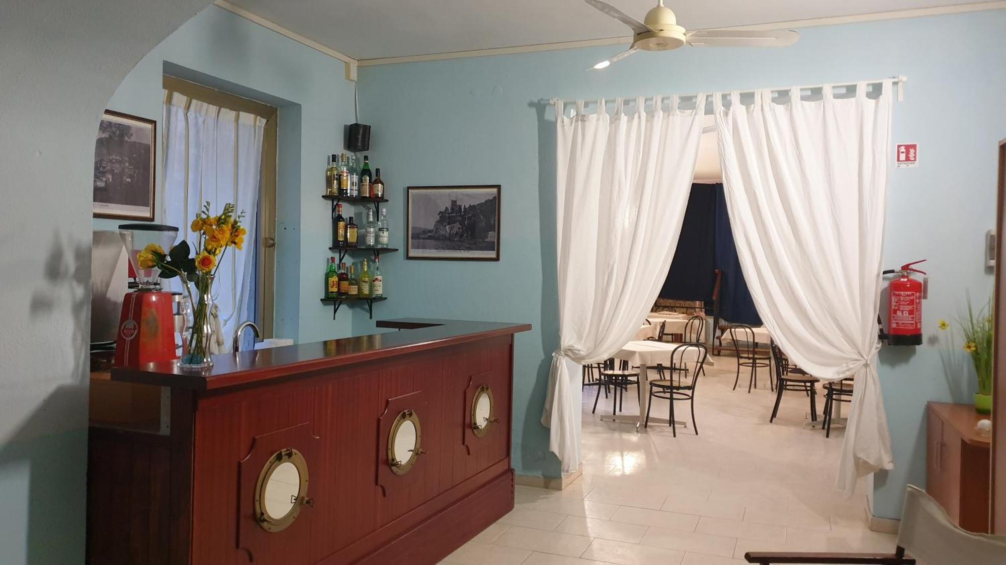 Piccolo Hotel Holiday Center ฟีนาเลลีกูเร ภายนอก รูปภาพ